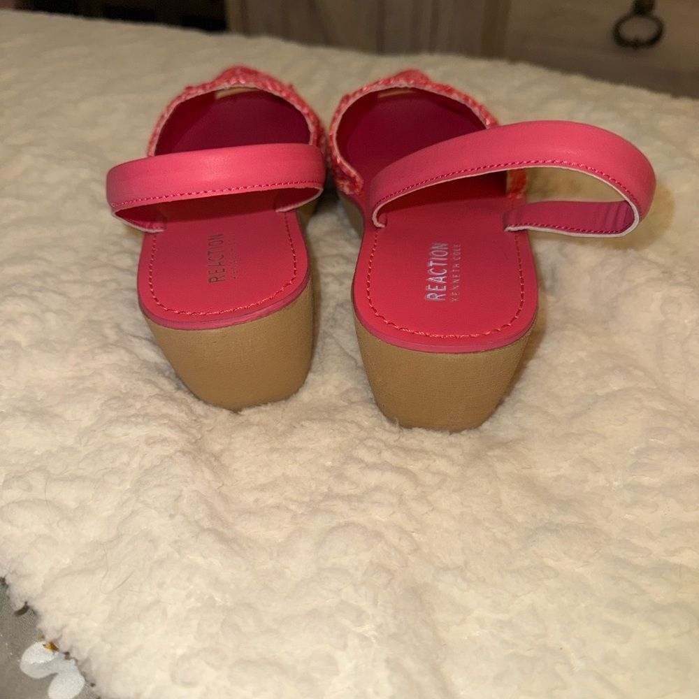 Kenneth Cole Reaction Pink Coral Woven Slingback Sandals - Picture 4 of 7